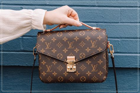 louis vuitton bags how to tell real from fake|louis Vuitton Bag scam.